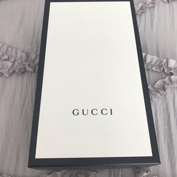 Authentic Gucci Shoes - Picture 7 of 10